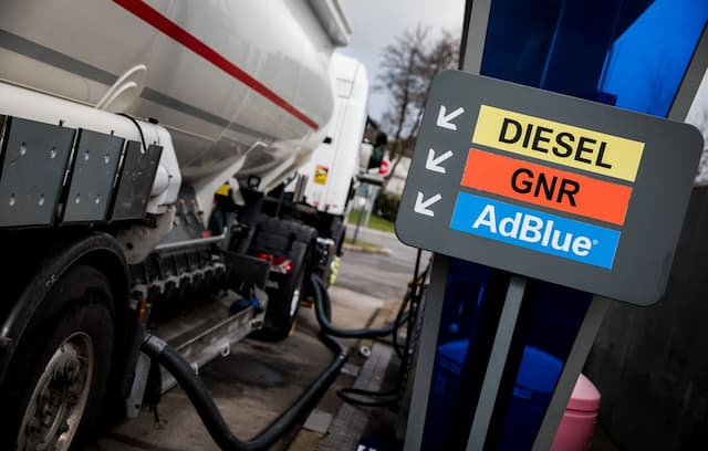 Truck drivers threaten action over fuel prices